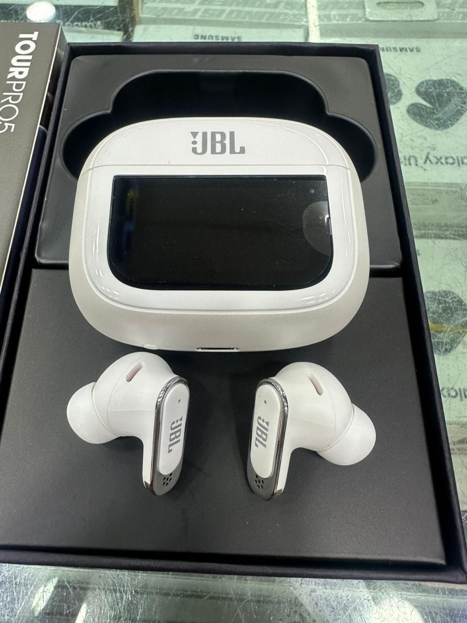 Audifonos JBL TOUR PRO 5